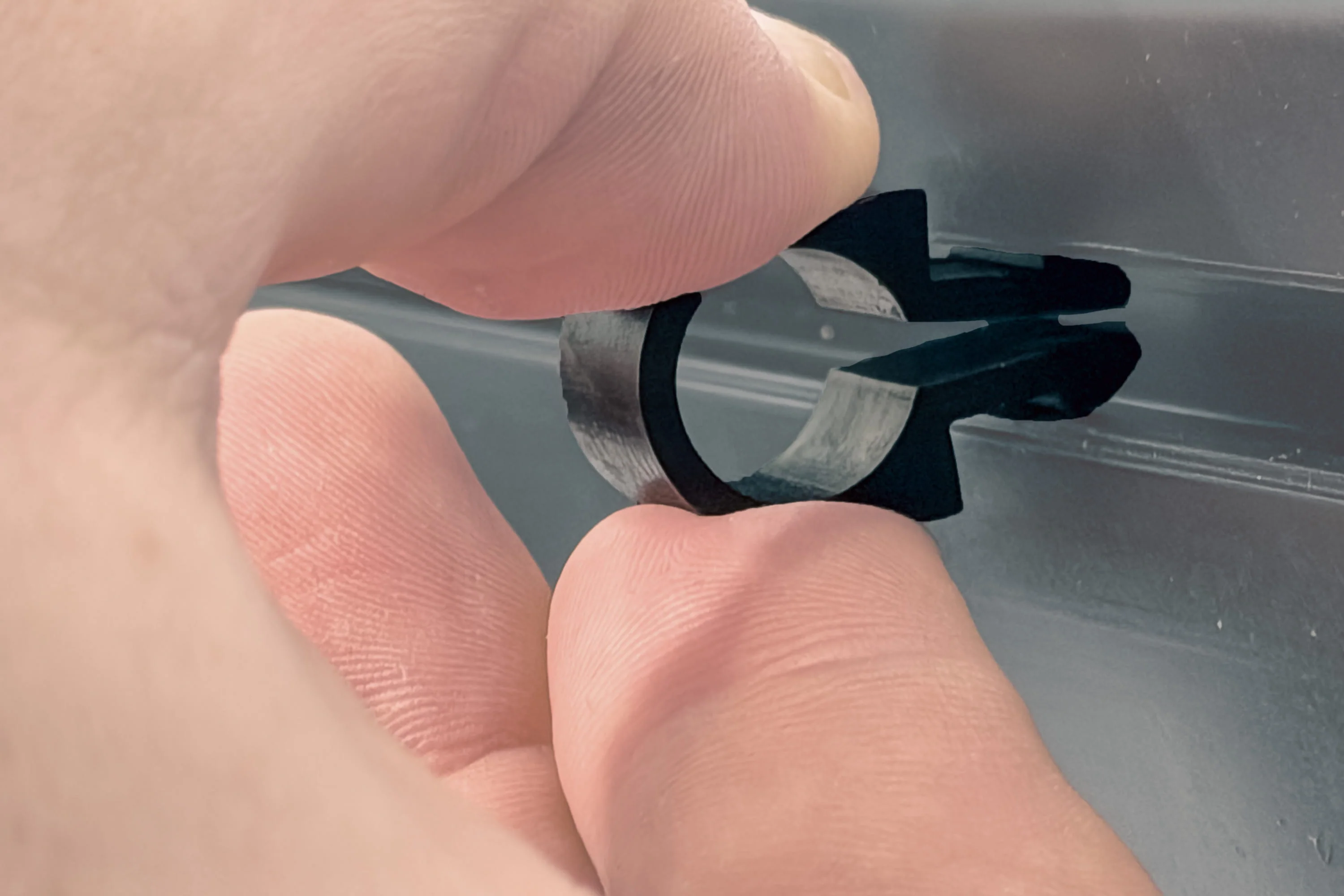 Set of 10 Cable Management Clips with 10 Cable Ties - Image 3